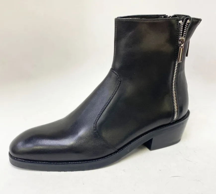 Style: 662-Black
