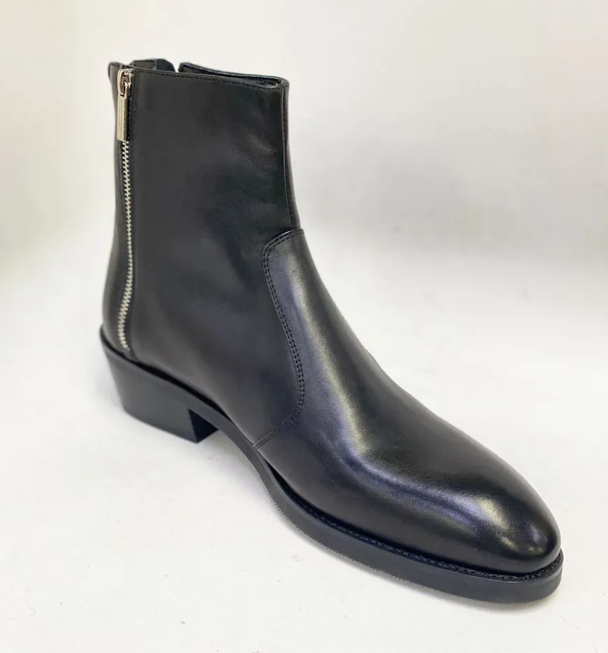 Style: 662-Black