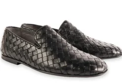 Style: Veneta-Black