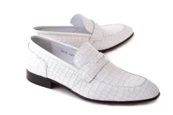 Style: 3470-White
